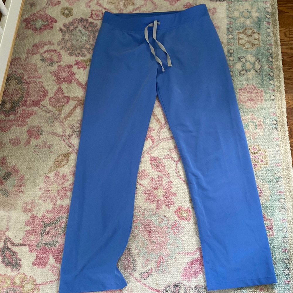 Figs Livingston scrub pants in ceil blue
